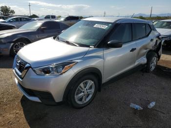  Salvage Nissan Kicks