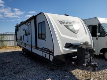  Salvage Winnebago Minnie