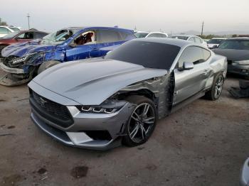  Salvage Ford Mustang