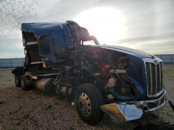  Salvage Peterbilt 579