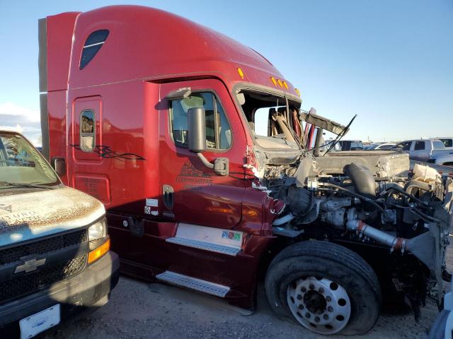  Salvage Freightliner Cascadia 1