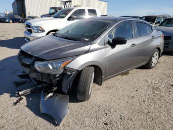  Salvage Nissan Versa