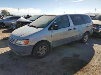  Salvage Toyota Sienna