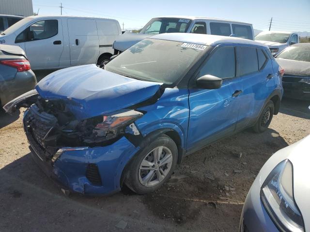  Salvage Nissan Kicks