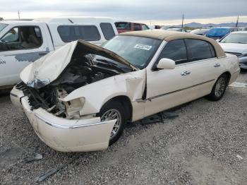  Salvage Lincoln Towncar