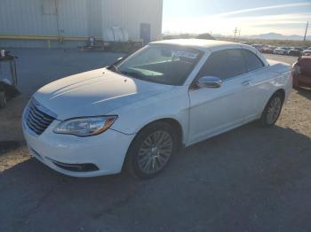  Salvage Chrysler 200