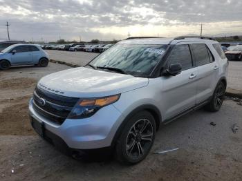  Salvage Ford Explorer