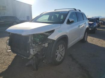  Salvage Toyota Highlander