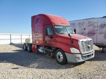  Salvage Freightliner Cascadia 1