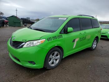  Salvage Toyota Sienna