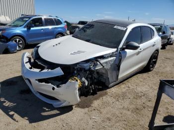  Salvage Alfa Romeo Stelvio