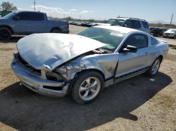  Salvage Ford Mustang