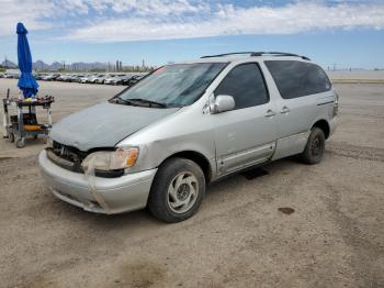  Salvage Toyota Sienna