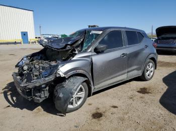  Salvage Nissan Kicks
