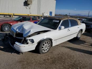  Salvage Lincoln Towncar