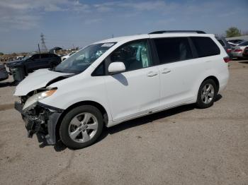  Salvage Toyota Sienna