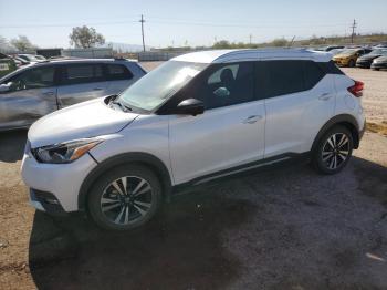  Salvage Nissan Kicks