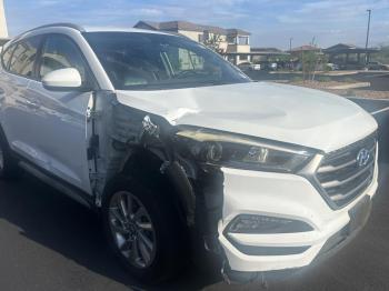  Salvage Hyundai TUCSON