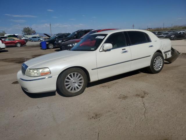  Salvage Lincoln Towncar