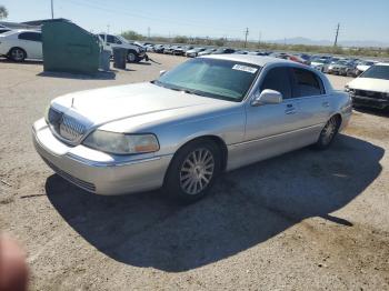  Salvage Lincoln Towncar