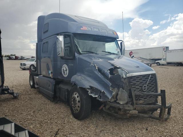  Salvage Volvo Vnl