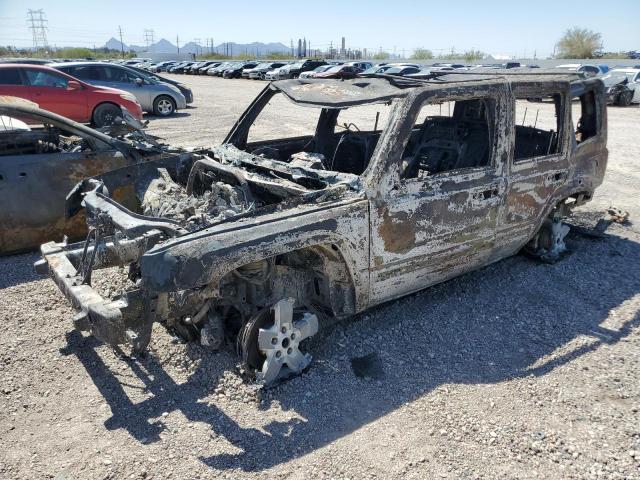  Salvage Jeep Commander