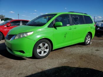  Salvage Toyota Sienna