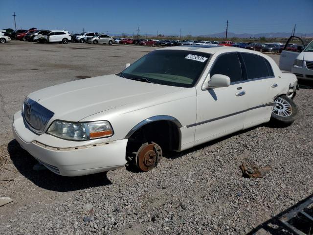  Salvage Lincoln Towncar