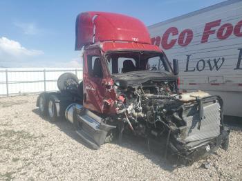  Salvage Freightliner Cascadia 1