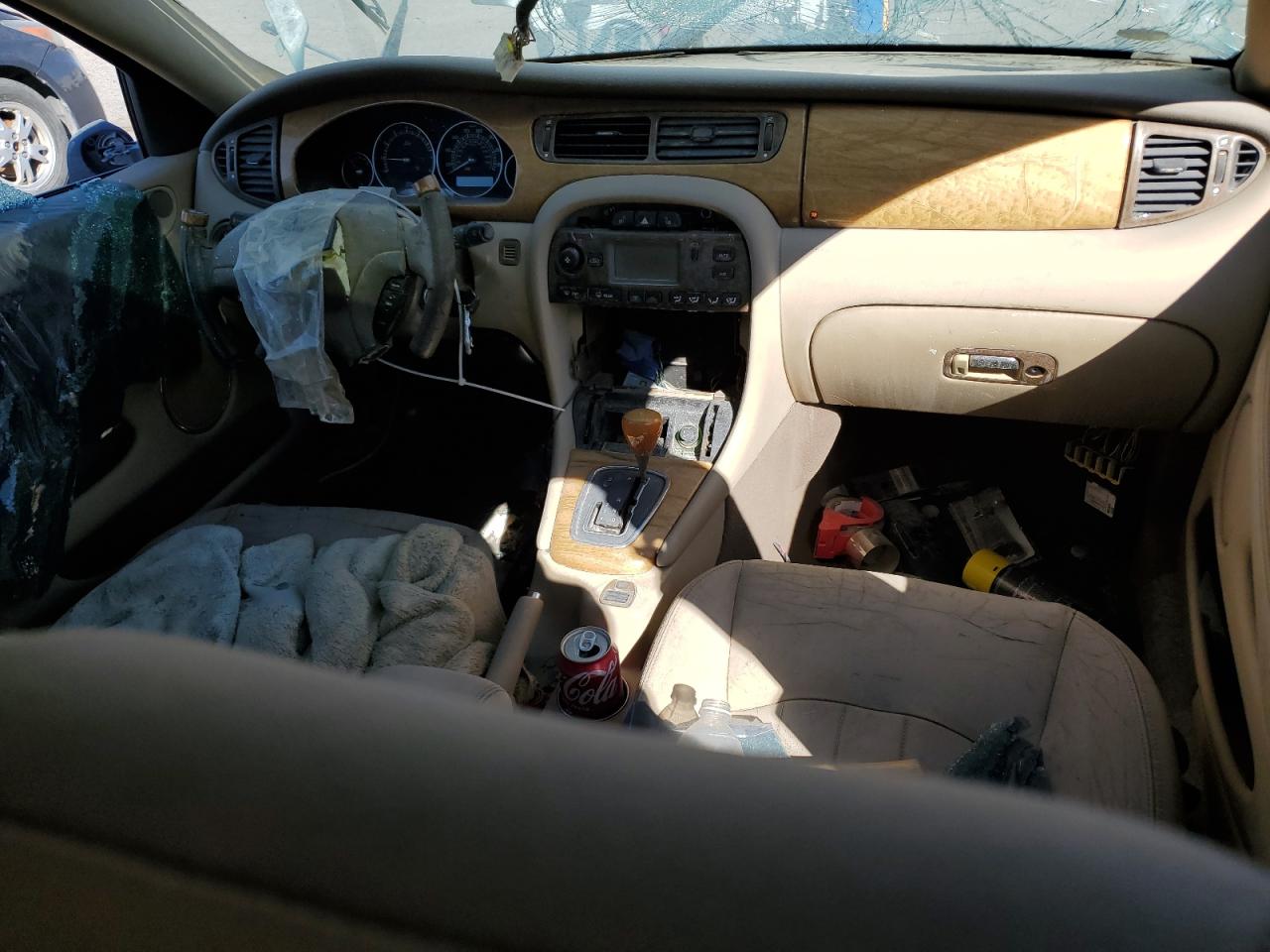 Jaguar X-Type 3.0 Image 11