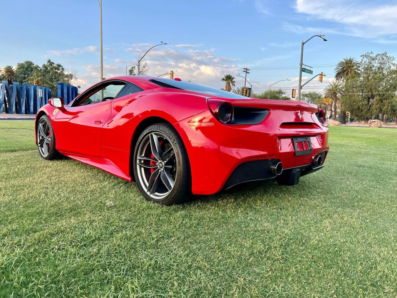 Ferrari 488 GTB Image 2