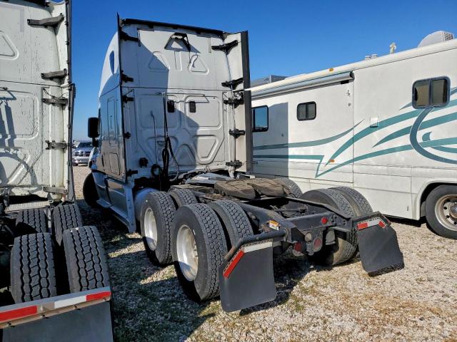 Freightliner Cascadia 1 Image 3