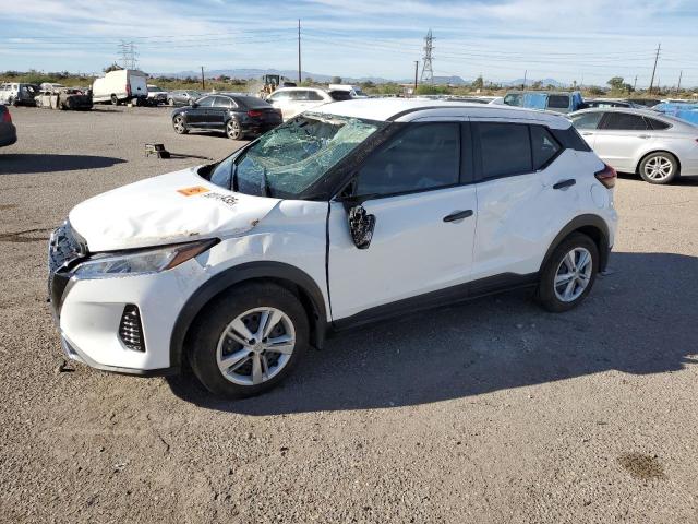 Salvage Nissan Kicks