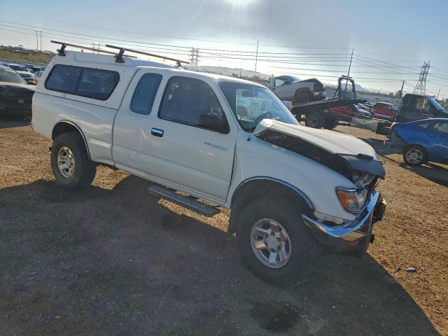 Toyota Tacoma Xtracab Image 9