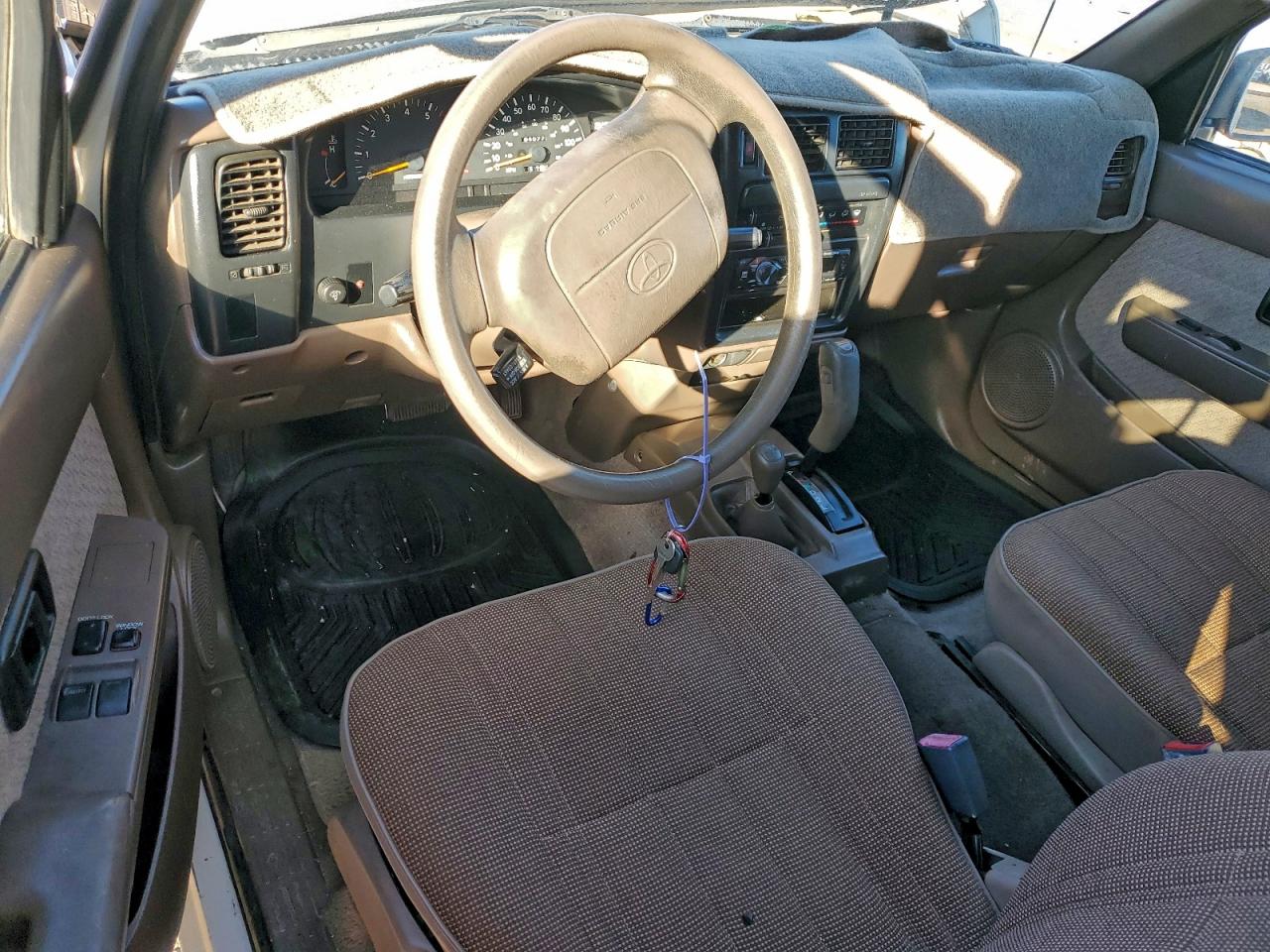 Toyota Tacoma Xtracab Image 10