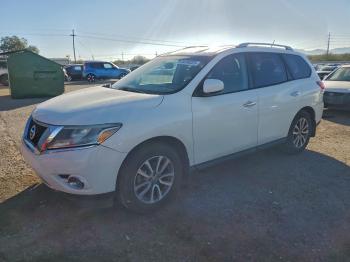  Salvage Nissan Pathfinder
