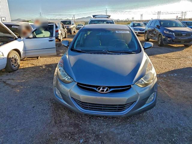 Hyundai ELANTRA Gls Image 10