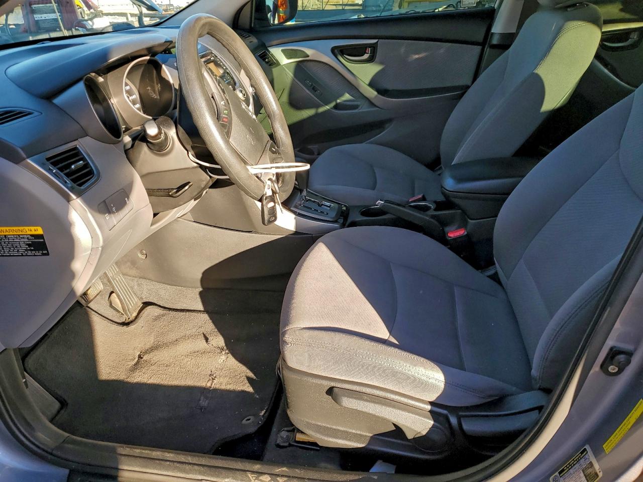 Hyundai ELANTRA Gls Image 8