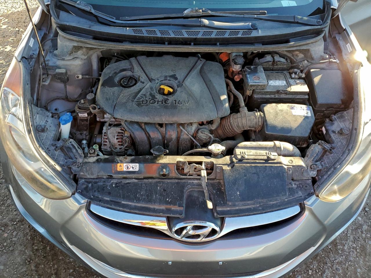 Hyundai ELANTRA Gls Image 9