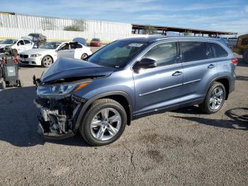  Salvage Toyota Highlander