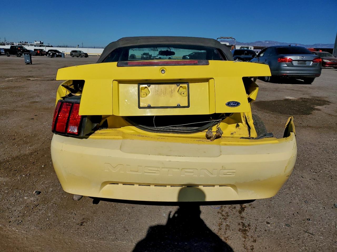 Ford Mustang Image 4