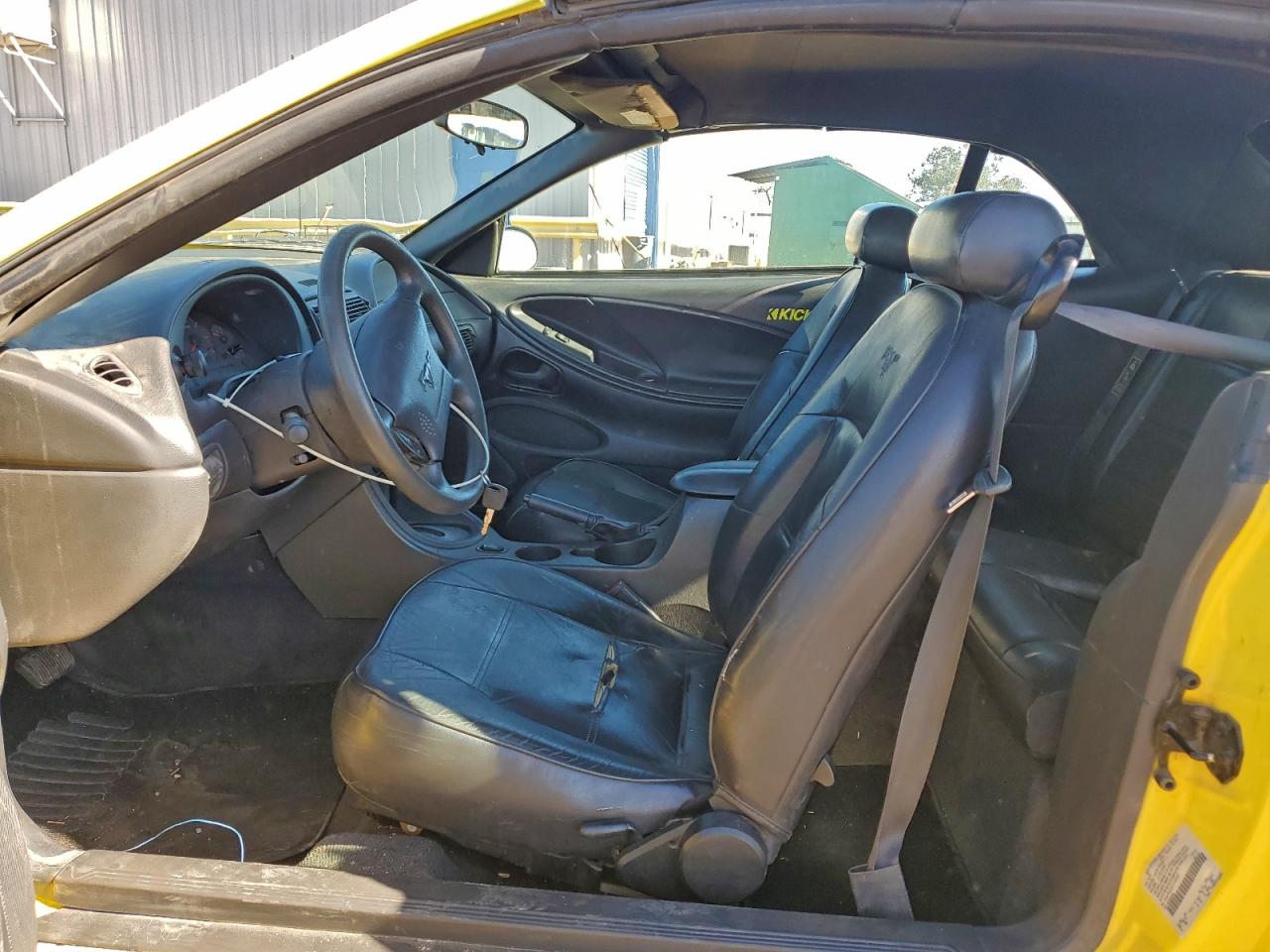 Ford Mustang Image 2