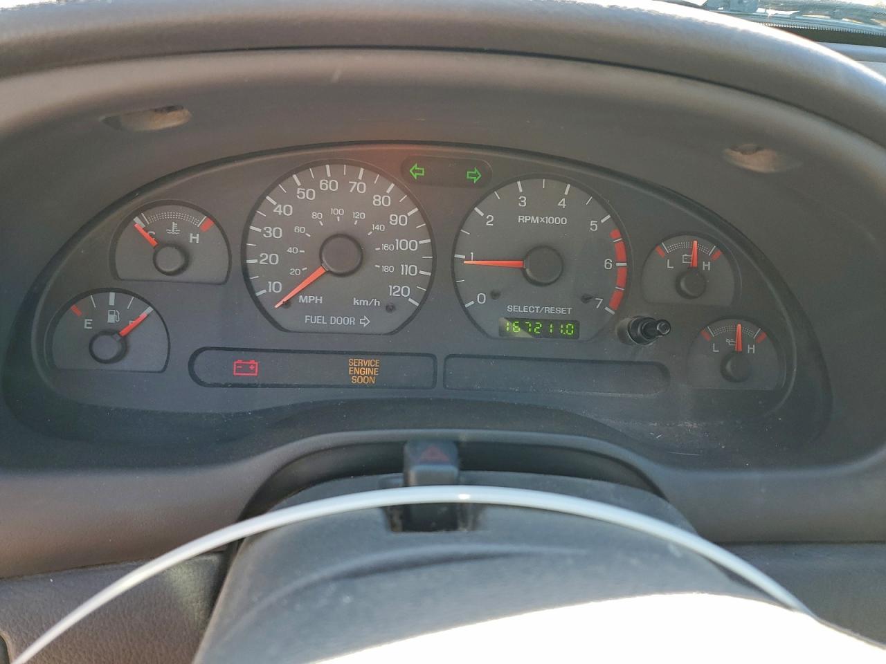 Ford Mustang Image 8