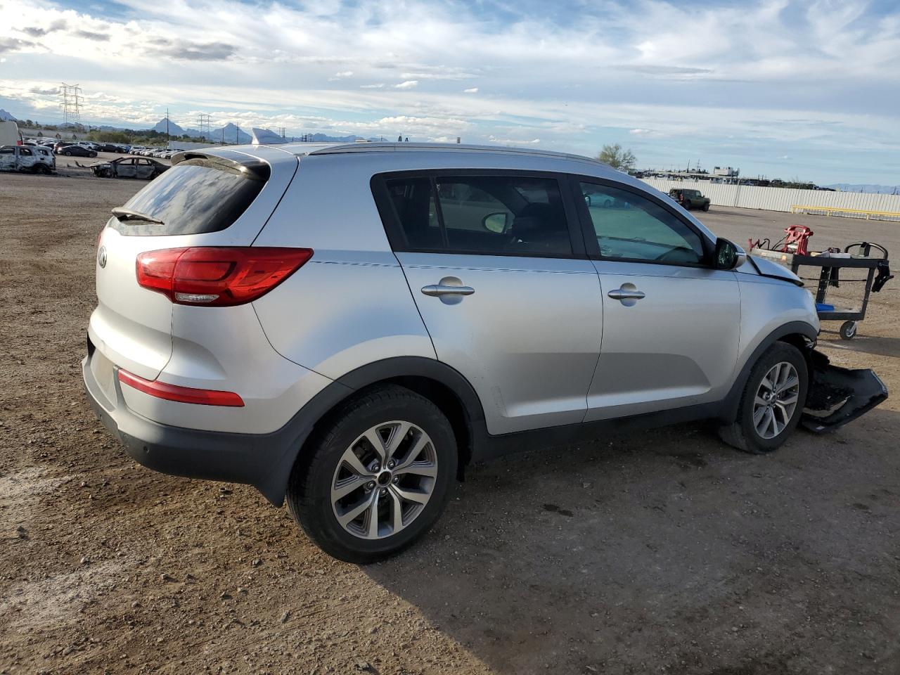 Kia Sportage Base Image 2