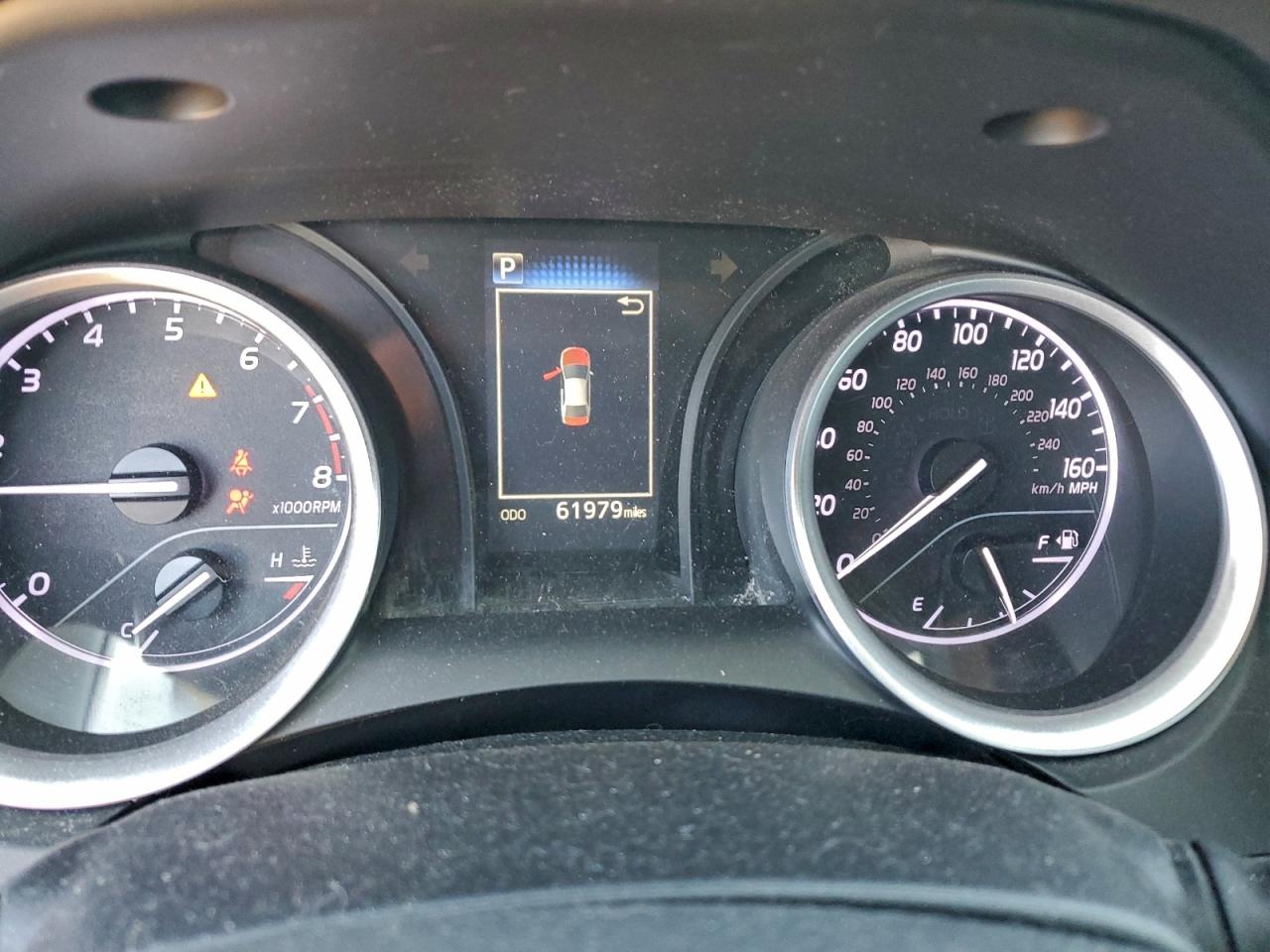 Toyota Camry Le Image 7