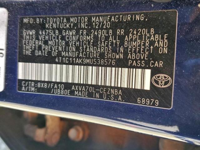 Toyota Camry Le Image 9