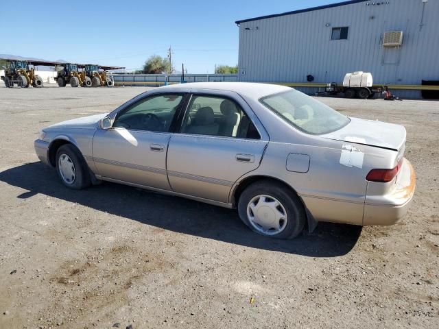 Toyota Camry Ce Image 3