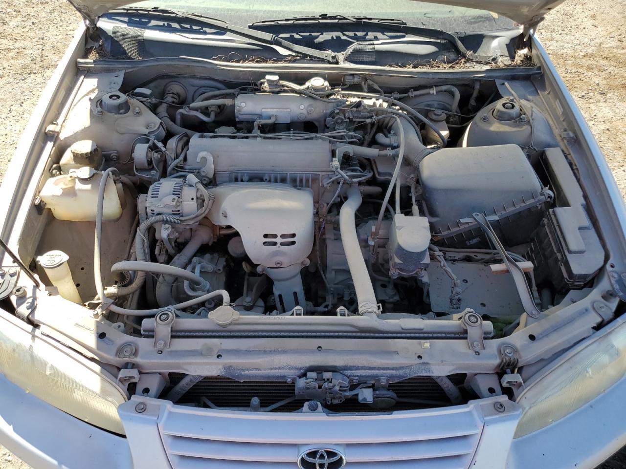 Toyota Camry Ce Image 11