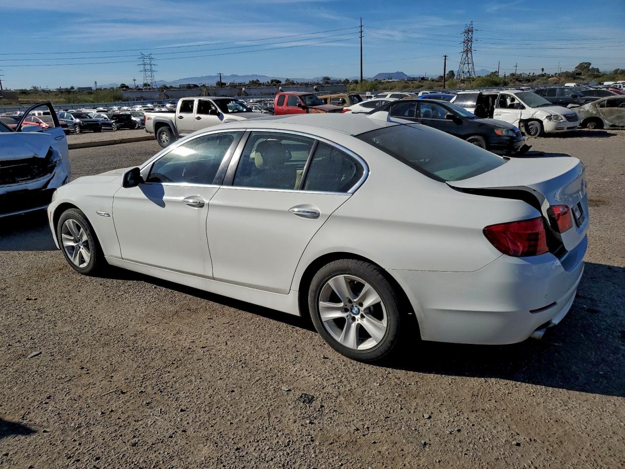 BMW 5 Series I Image 3