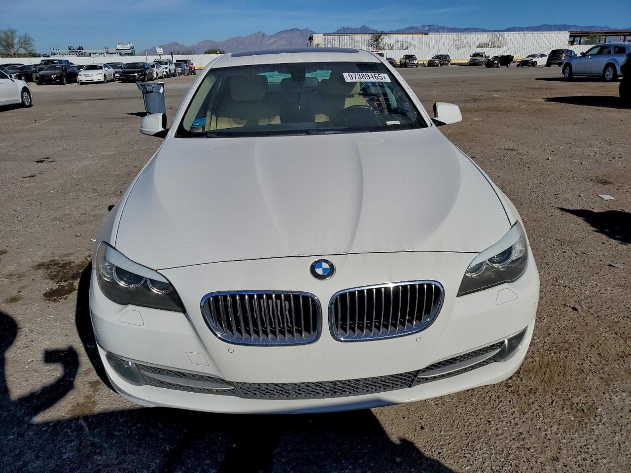 BMW 5 Series I Image 6